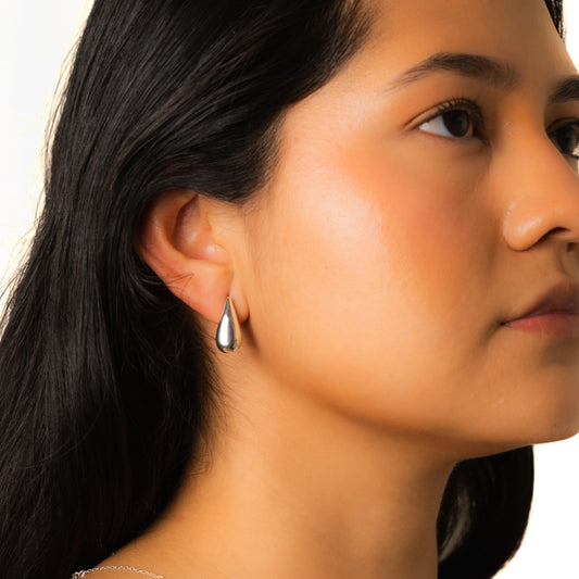 Onda Sterling Silver Water Drop Stud Earrings